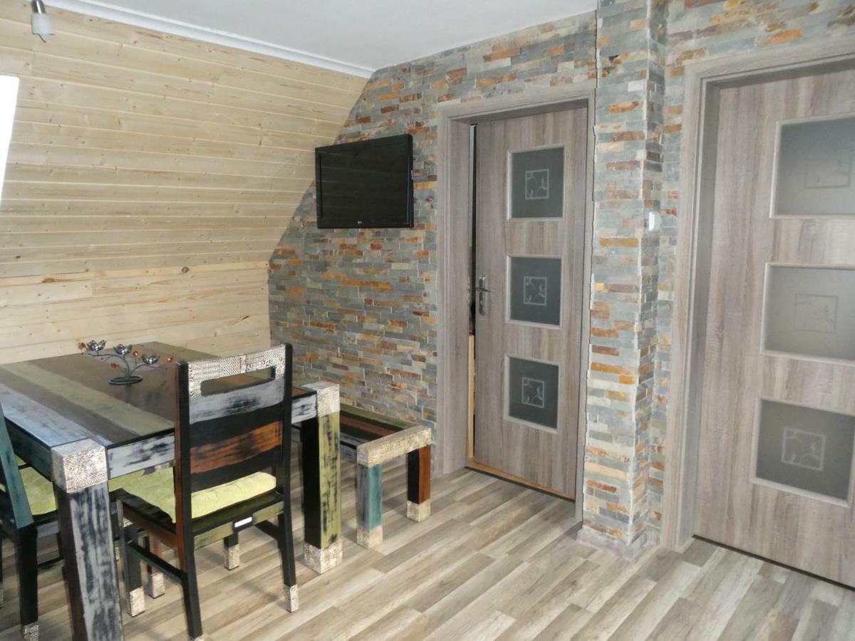 Jizdarna Malenovice Apartment Malenovice  Exterior photo